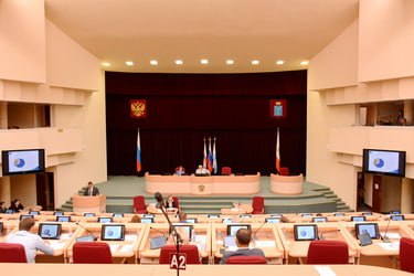 В Саратовской городской Думе в рамках «депутатского часа» обсудили вопросы использования муниципального имущества